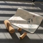 Mini roller do masażu | wałek do ćwiczeń korkowy JUMIKI XS 5,5 × 15 cm | outlet - obrazek 8