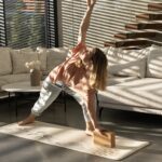 Mata do ćwiczeń JUMIKI ZŁOTE LIŚĆIE M - obrazek 13